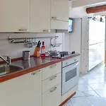 Nella Vecchia Citta Con Vista Mare *