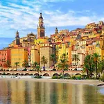 Nella Vecchia Citta Con Vista Mare Menton