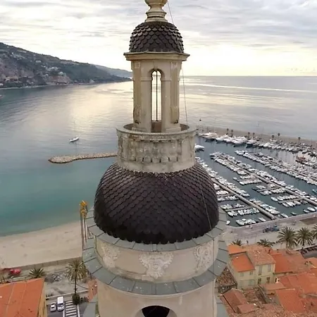 Nella Vecchia Citta Con Vista Mare Apartament