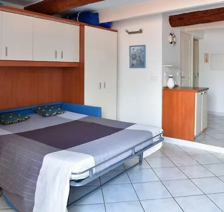 Nella Vecchia Citta Con Vista Mare Апартаменти *