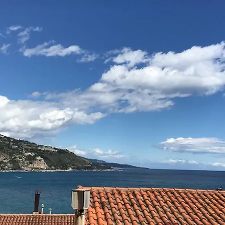 Apartment Nella Vecchia Citta Con Vista Mare