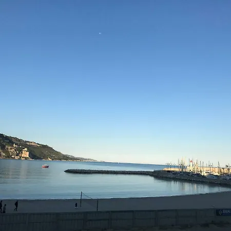 Nella Vecchia Citta Con Vista Mare Apartment *