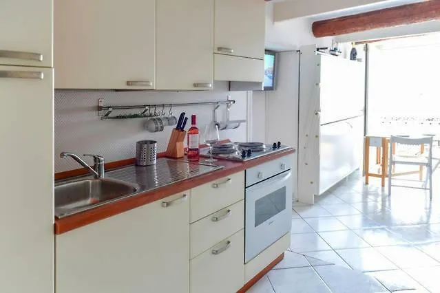 Nella Vecchia Con Vista Mare *