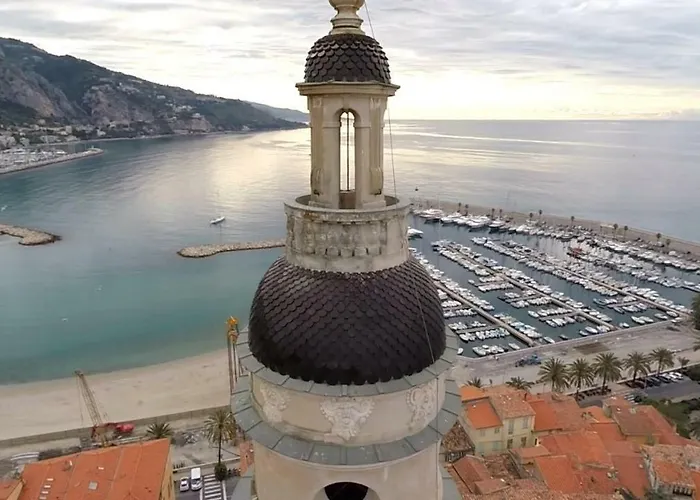 Nella Vecchia Citta Con Vista Mare Апартаменти