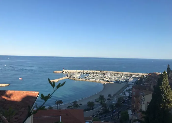 Nella Vecchia Citta Con Vista Mare Apartamento