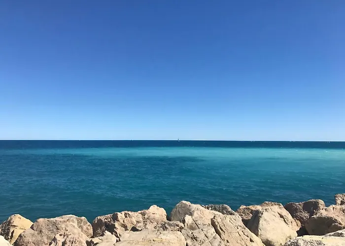 Nella Vecchia Citta Con Vista Mare Апартаменти *