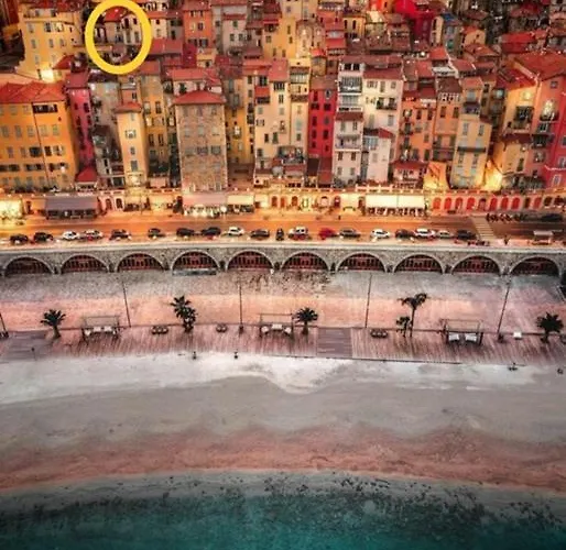Nella Vecchia Citta Con Vista Mare Menton